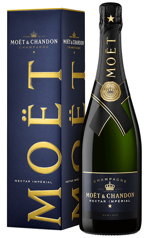 Игристое вино и шампанское Нектар Империал Полусухое Моэт&Шандон в подарочной упаковке 0.75л